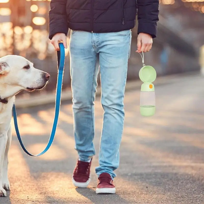 Bouteille d'Eau Portable Pour Chien, Distributeur 2 en 1 Etanche Pour Voyager